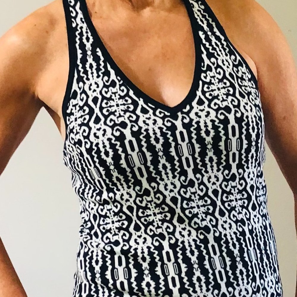 NEW WITH TAGS!! CARMEN MARC VALVO Black and White Racerback Stretch Knit…